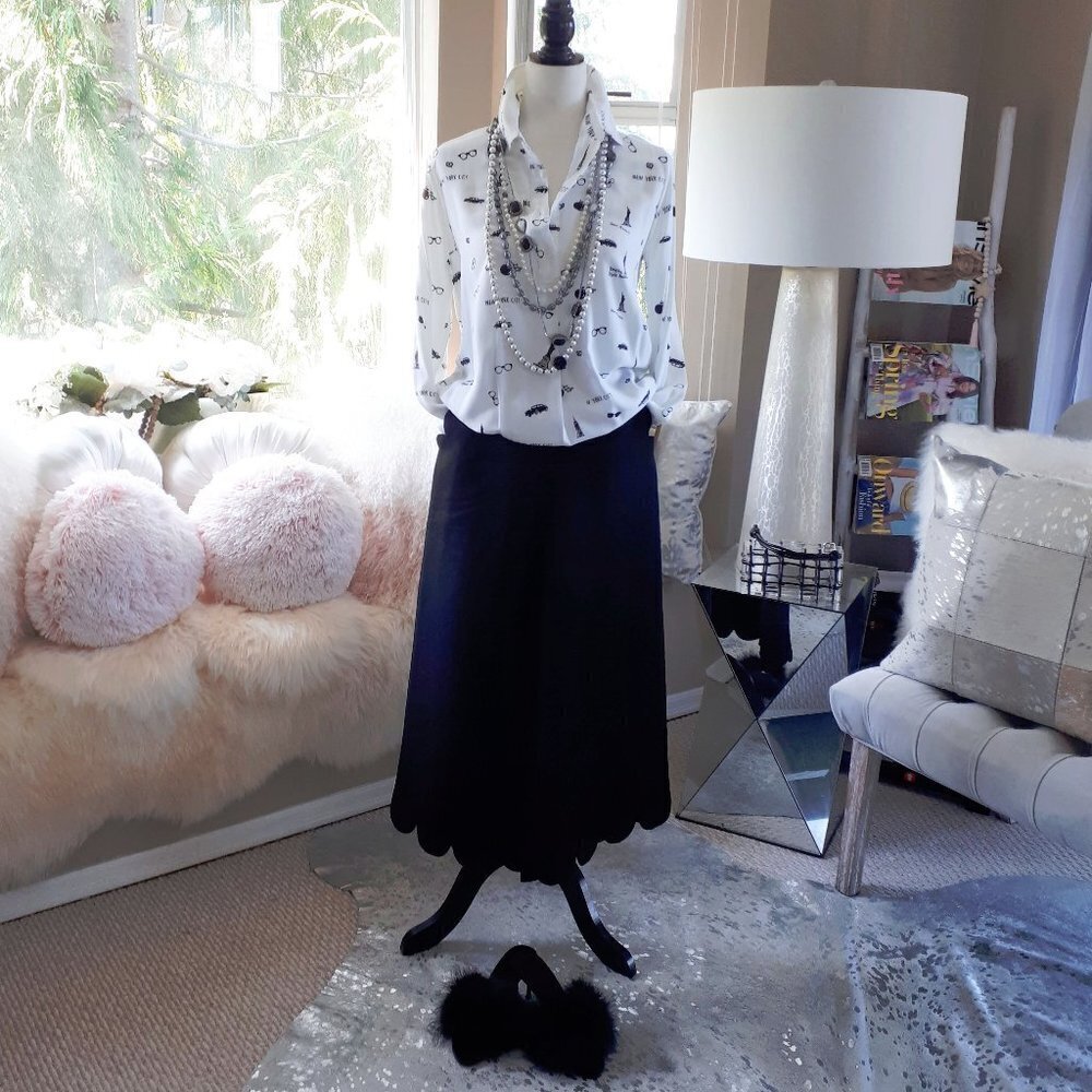 EUC Max Jeans New York City graphic white long sleeve blouse, S